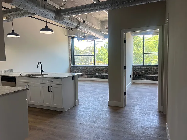 119 E Princess Anne Rd — Photo 154