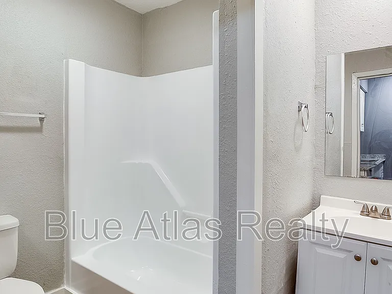 1724 Pear St #2 — Photo 6
