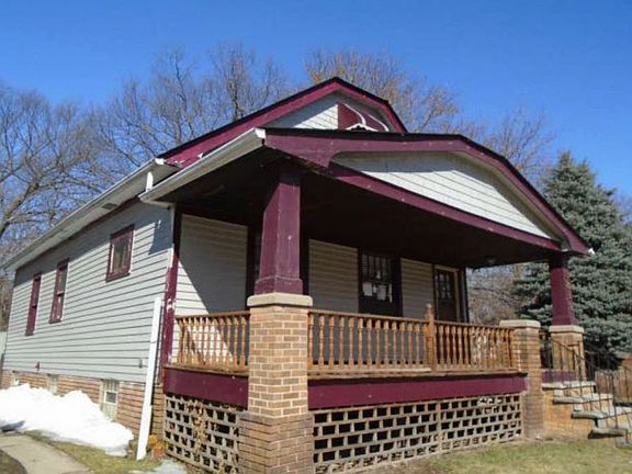 5th image of 3812 Muriel Ave