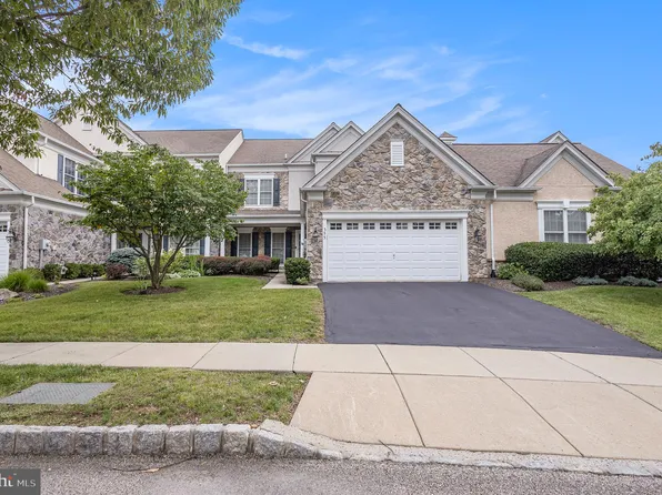 355 Primrose Dr, Lansdale, PA 19446