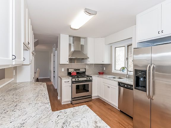 Newly Updated Kitchen