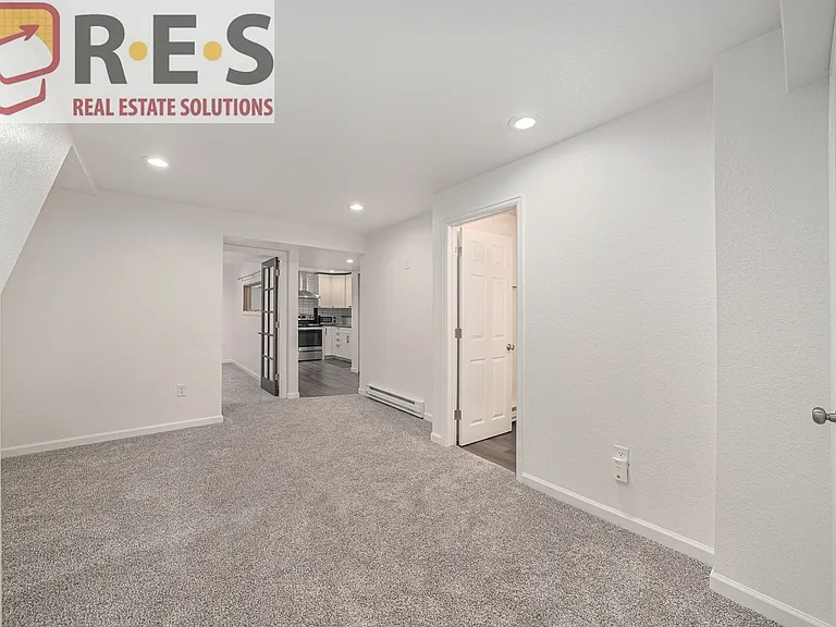 1254 Monarch Dr #B — Photo 7