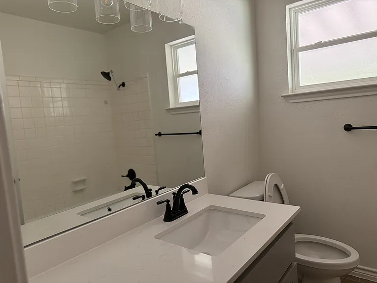 2303 Debra Cir — Photo 4