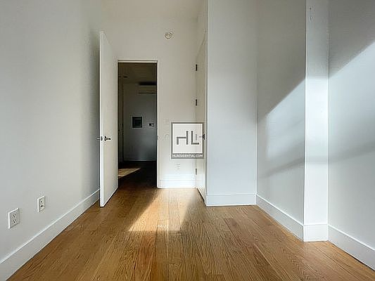 5th image of 824 Saint Johns Pl #1F