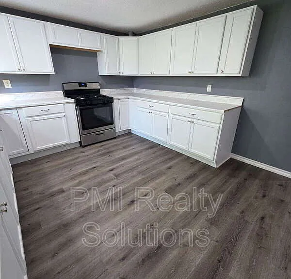 12 1st St NE — Photo 4