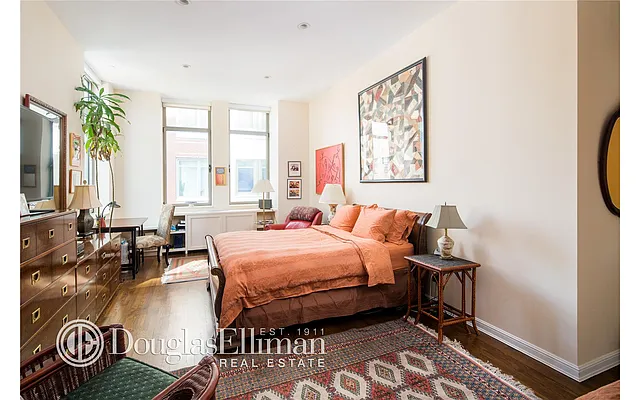 Sold by Douglas Elliman | media 15