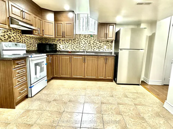 47 Snow Leopard Ct #2, Brampton, ON L6R 2L9