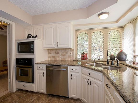 4th image of 2114 Chestnut Hill Ln