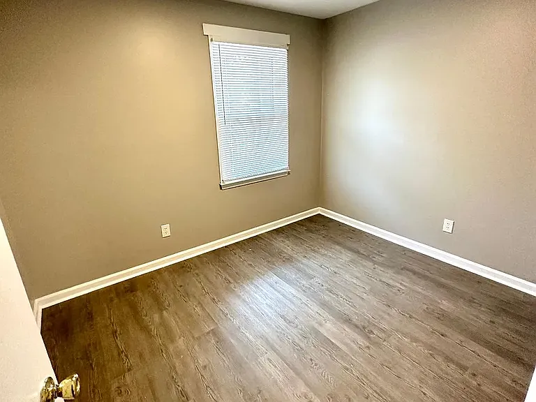 393 Melrose Dr #2 — Photo 7