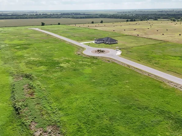 110 Private Road 711, Chilton, TX 76632