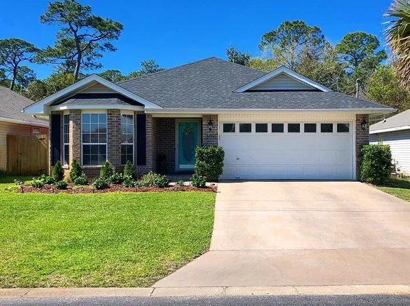 390 Pristine Water Ln, Mary Esther, FL 32569