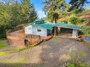 32 Summit View Ln, Fortuna, CA 95540