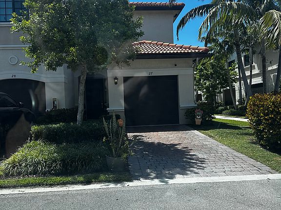 2nd image of 4210 N Dixie Hwy Unit 27
