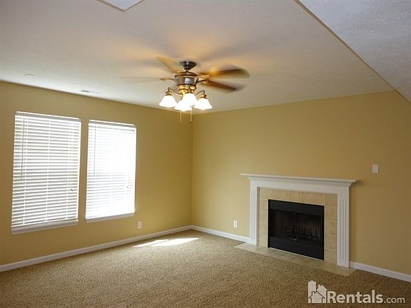 3rd image of 1667 Brookview Dr