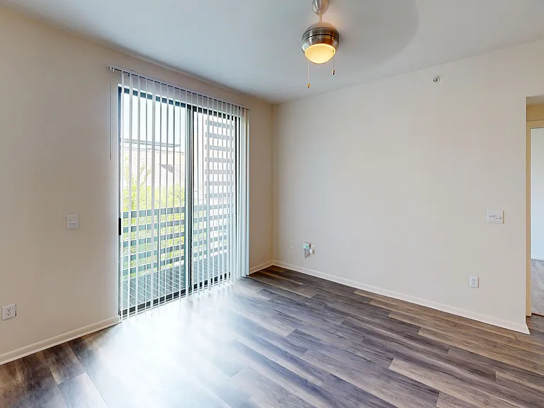 Residences at the Domain — Photo 102