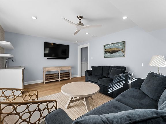 5th image of 26 78th St E Unit Sea