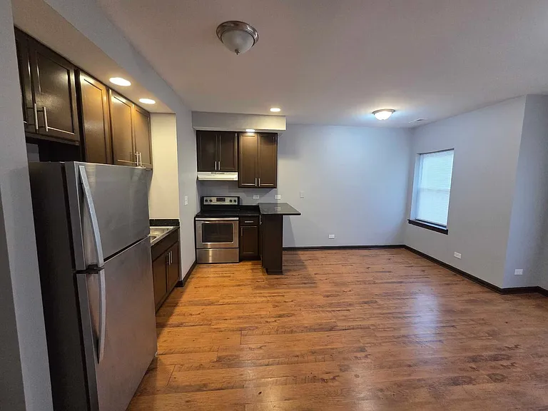 7844 S. Ellis Ave — Photo 22