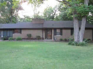 210 Shady Knolls Dr, East Peoria, IL