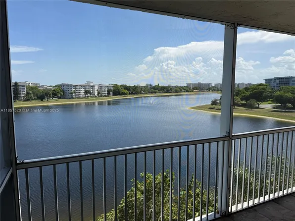 2900 N Course Dr APT 609, Pompano Beach, FL 33069