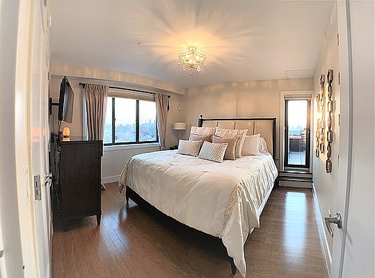 3rd image of 25-32 30th Dr Penthouse C