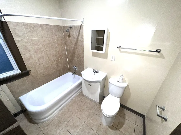 12015 S Stewart Ave — Photo 19