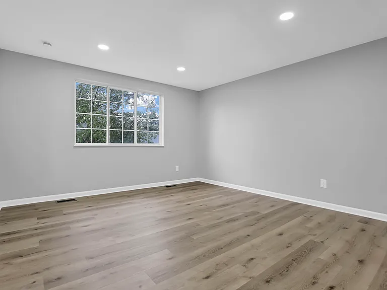 8906 Lakefield Ct — Photo 14