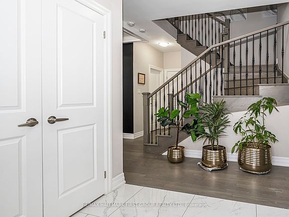 3rd image of 21 Souter Dr