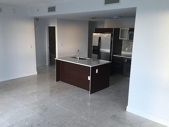 5th image of 1900 N Bayshore Dr APT 1811
