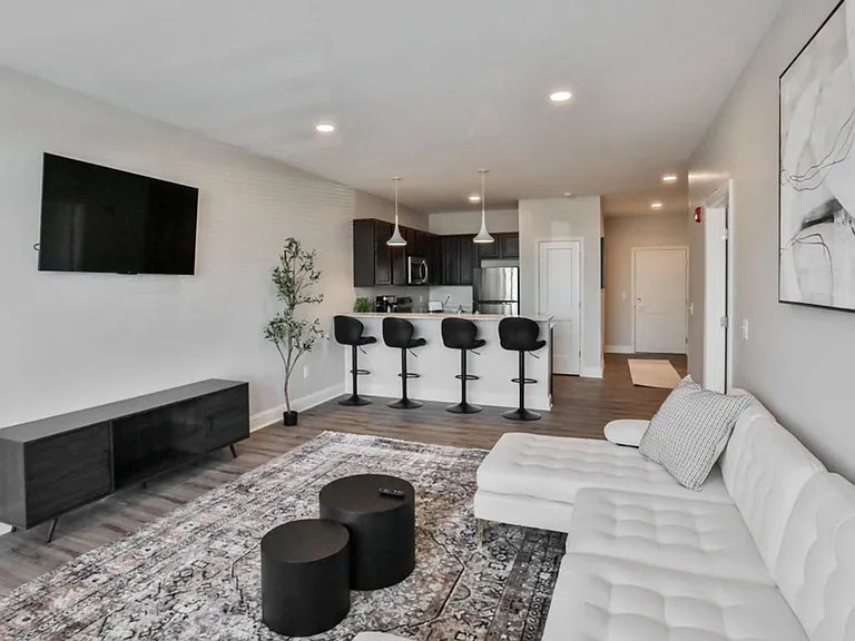 The Reserve on Hackett Apartments — Photo 26