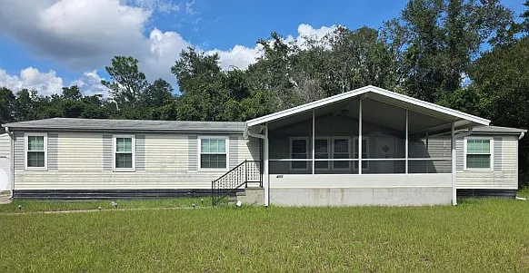 470 Hilltop Ct — Photo 2