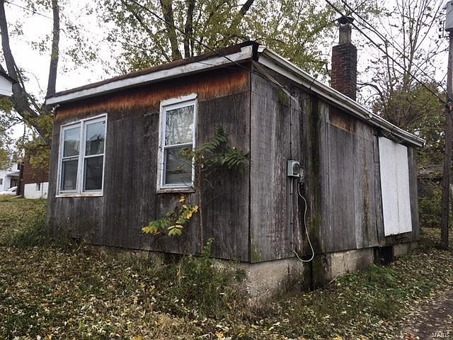 1st image of 611 Waller Ave