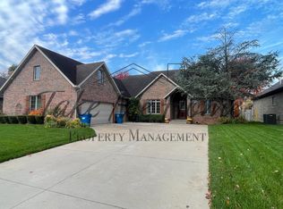 5023 S Burrows Ave, Springfield, MO 65810