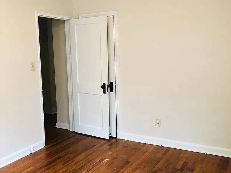 7010 Miami Ave — Photo 22