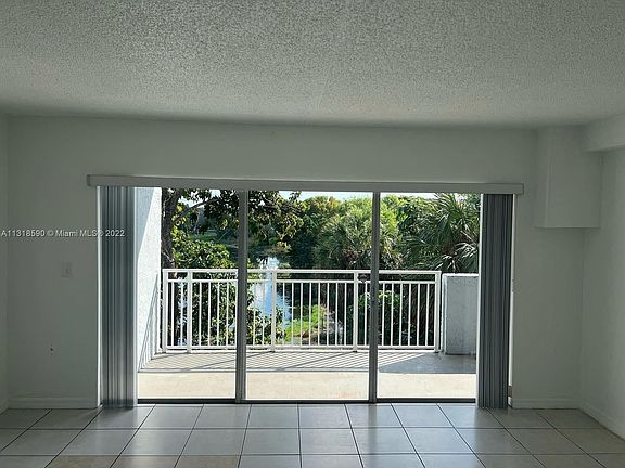 3rd image of 9351 Fontainebleau Blvd APT B312