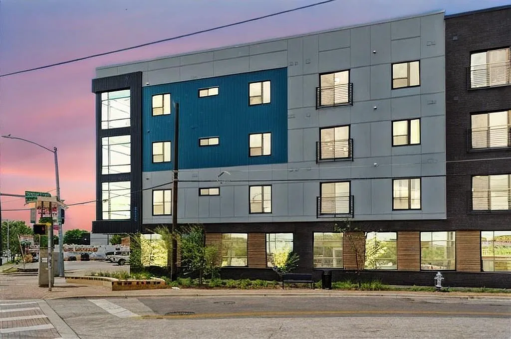1 bed, 1.0 bath, 725 sqft, $1,750 — Photo 2