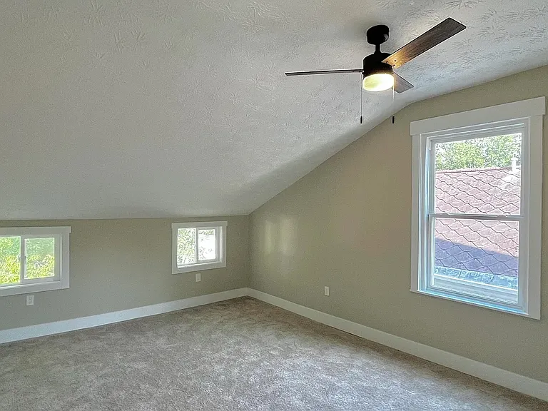 1236 Hermes Ave — Photo 16
