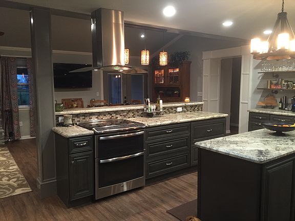 3rd image of 310 Brent St