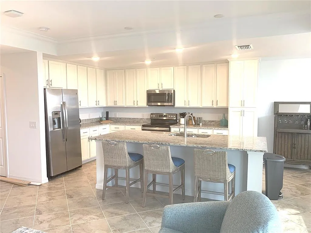 2 bed, 2.0 bath, 1154 sqft, $6,000 — Photo 4