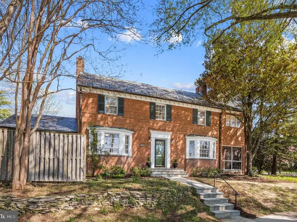 4201 44th St NW, Washington, DC 20016