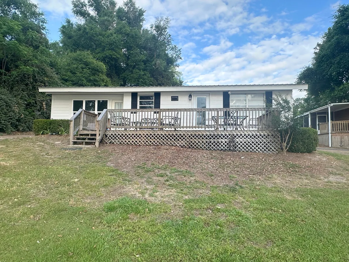 Building Photo - 14 Lakeview Dr #63