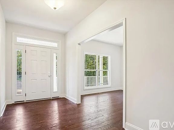3rd image of 7505 Stonegate Manor Dr