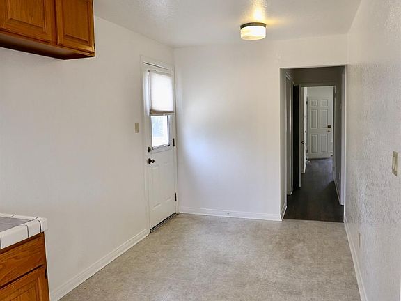 5th image of 2815 Los Olivos Ln