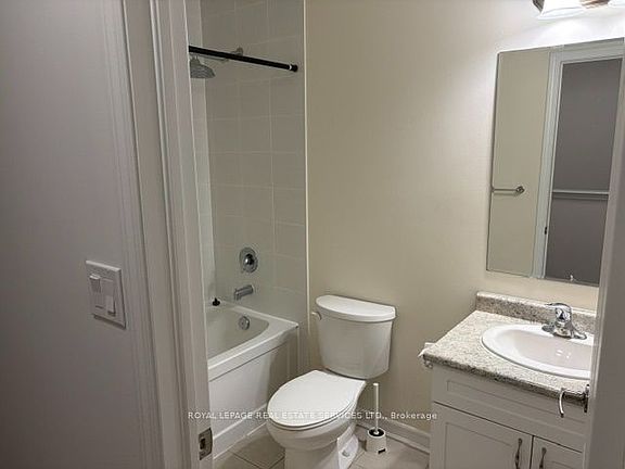 5th image of 1625 Gainer Cres