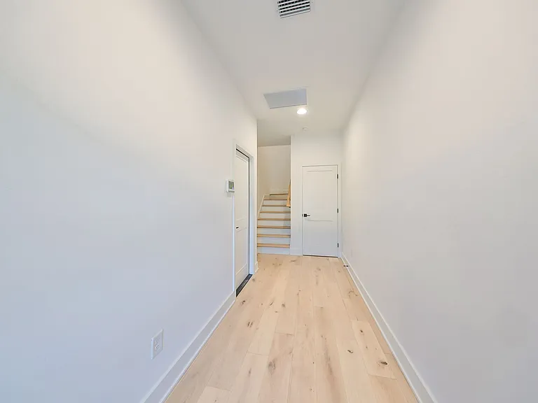 4324 W Gray St #3 — Photo 2