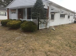 2 Encinitas Dr, Toms River, NJ 08757