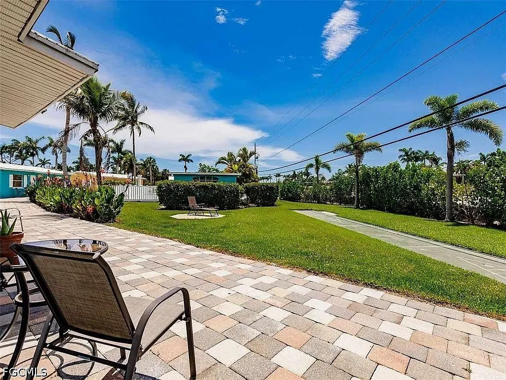1 bed, 1.0 bath, 690 sqft, $1,600 — Photo 3