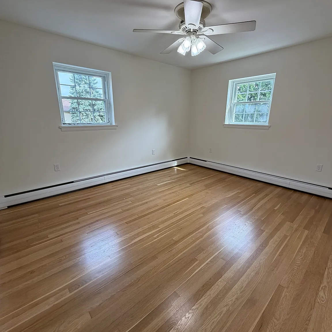 1044 Walnut St — Photo 3