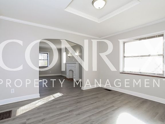 4th image of 1115 Carmania Ave