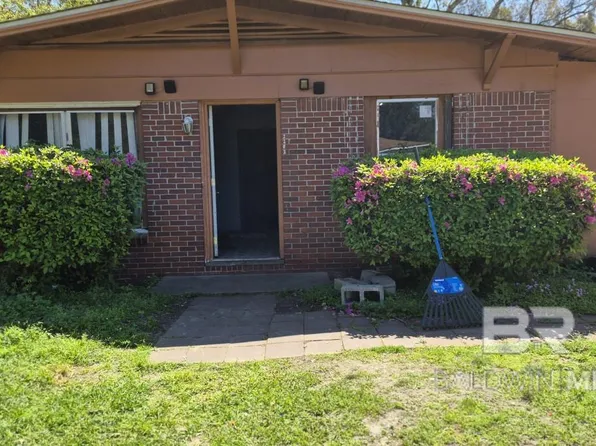 2207 Roberta Dr, Mobile, AL 36617