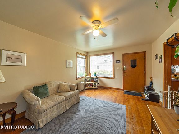 2nd image of 1028 Linden Ave